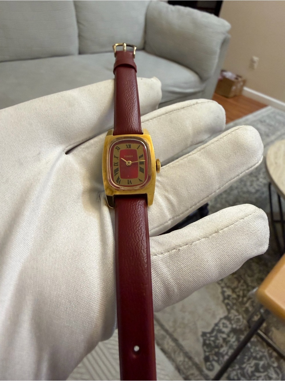 Vintage Timex Ladies Manual Wind Watch - Gold Tone Case - Red Dial 19mm x 30mm - Picture 11 of 13